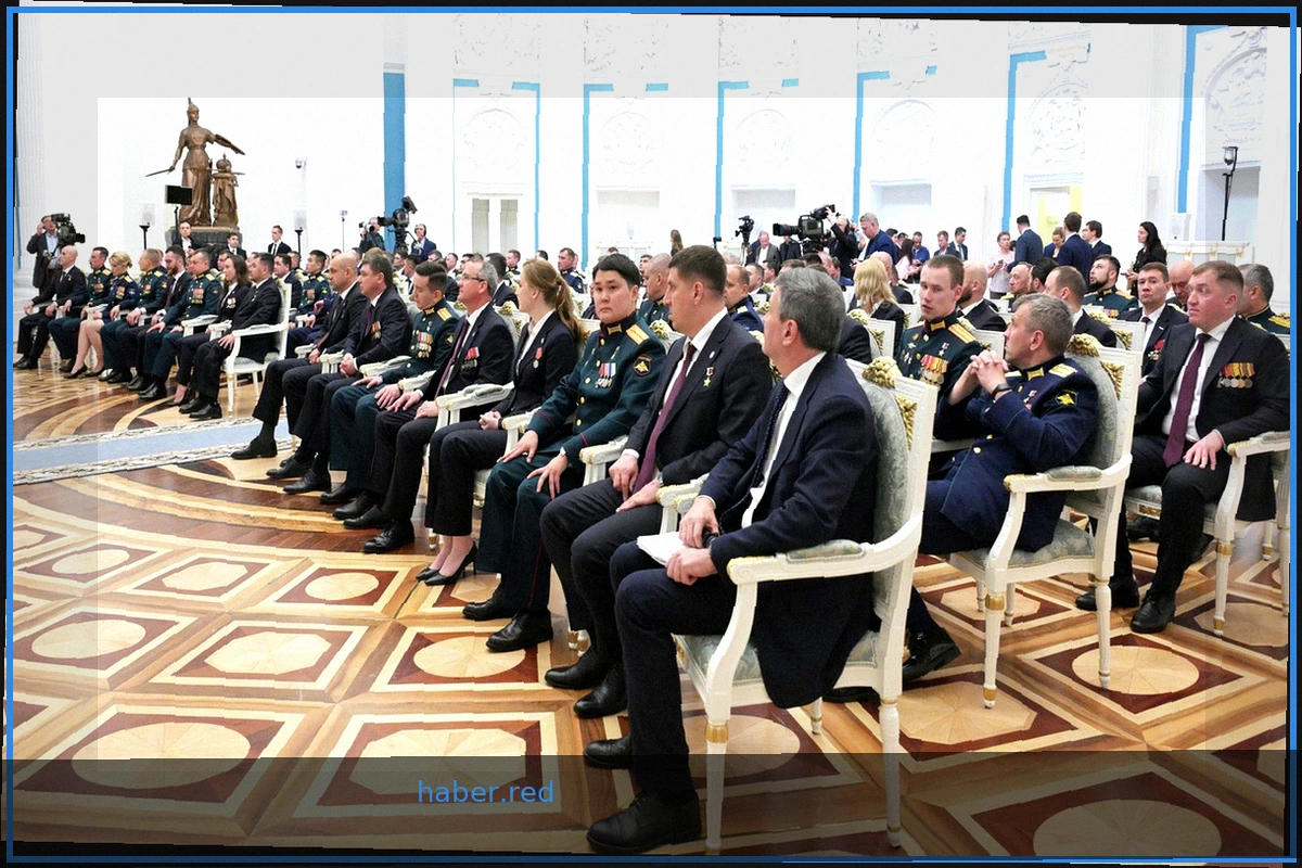 Medvedev Calls for Increased Involvement of SVO Heroes in Country's Governance